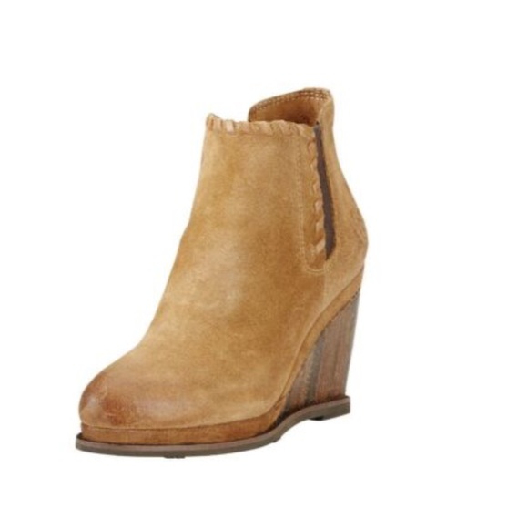 Ariat Shoes - Ariat Belle Western Distressed Boot